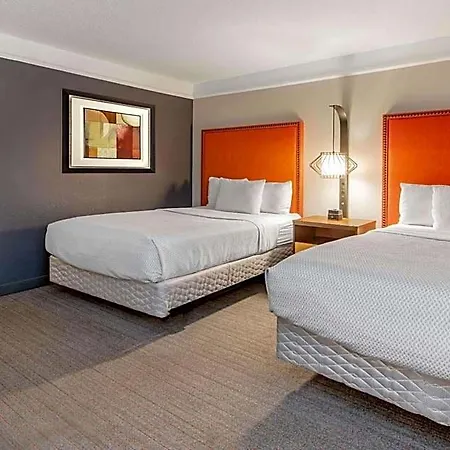 La Quinta & By Wyndham Downtown Hotel 3*