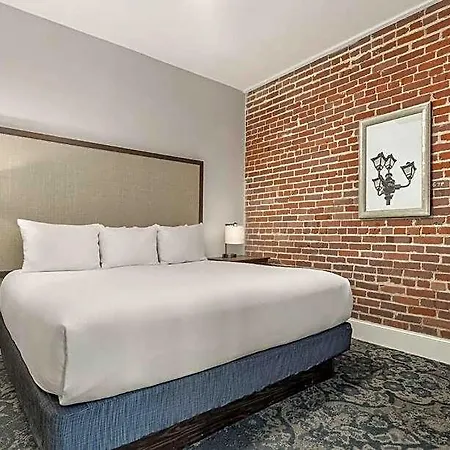 Hotel Club Wyndham La Belle Maison 4*