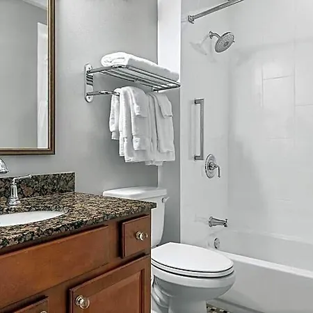 Club Wyndham La Belle Maison Hotel New Orleans