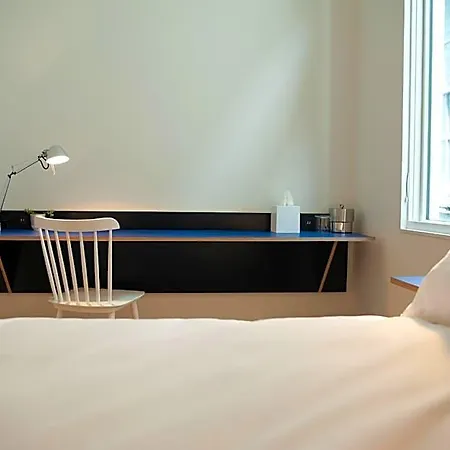 Travelers Hotel 2*