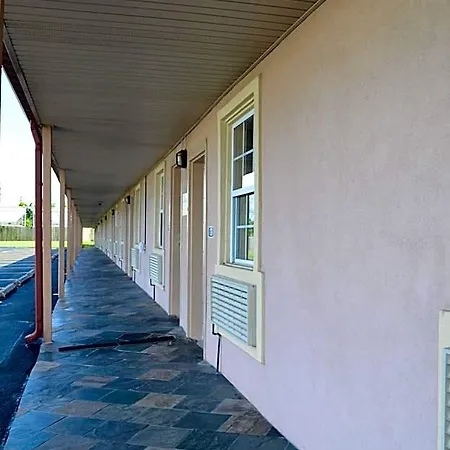 Economy Hotel 2*