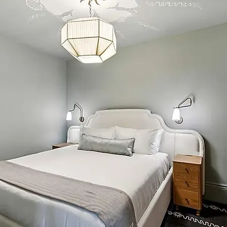 Perle Aparthotel New Orleans