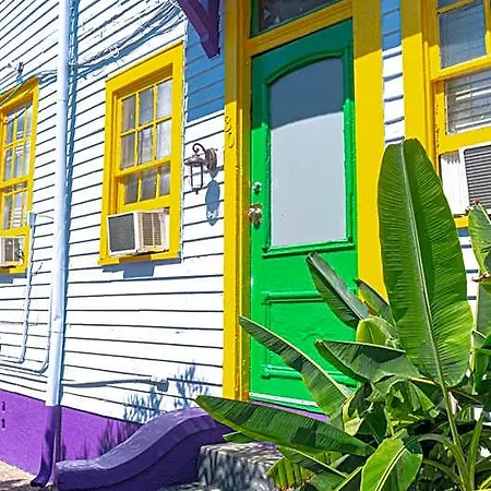 Historic Mardi Gras Hotel 2*