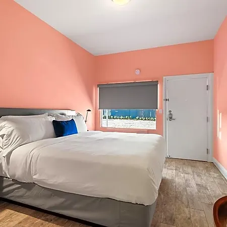 Hotel The Iris *
