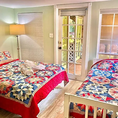 Madame Isabelle's House Hostel New Orleans
