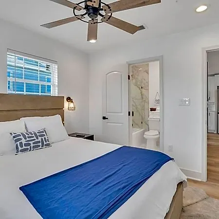 Spectacular Sleep 20 Near Fq W Pool Hotel *