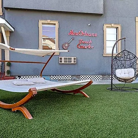 Hotel Spectacular Sleep 20 Near Fq W Pool *