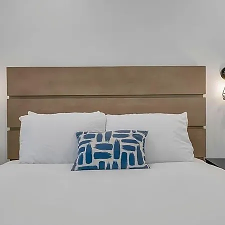 Hotel Spectacular Sleep 20 Near Fq W Pool