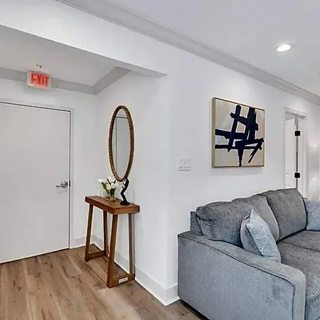 Spectacular Sleep 20 Near Fq W Pool