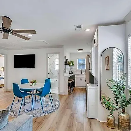 Spectacular Sleep 20 Near Fq W Pool Hotel *