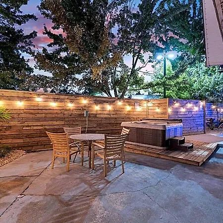 Hotel Sleeps 24-spacious Near Fq W Pool *
