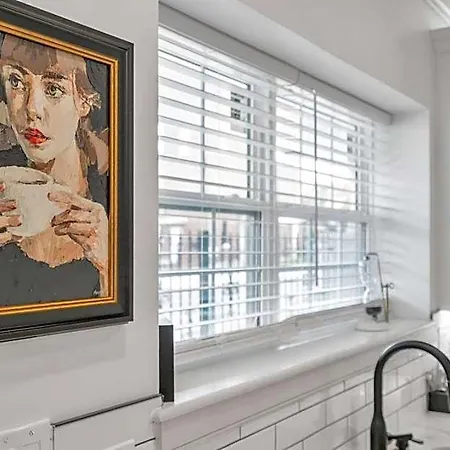 Sleeps 24-spacious Near Fq W Pool Hotel
