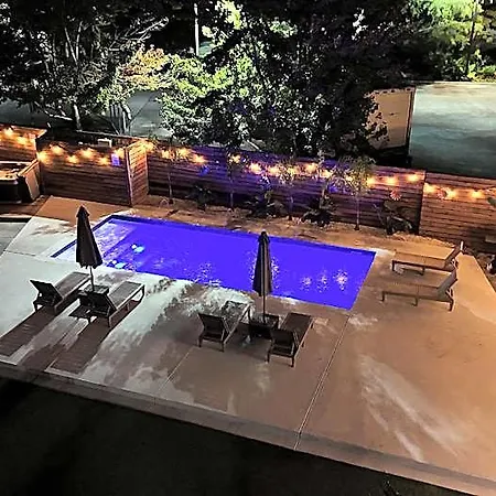 Sleeps 24-spacious Near Fq W Pool * New Orleans