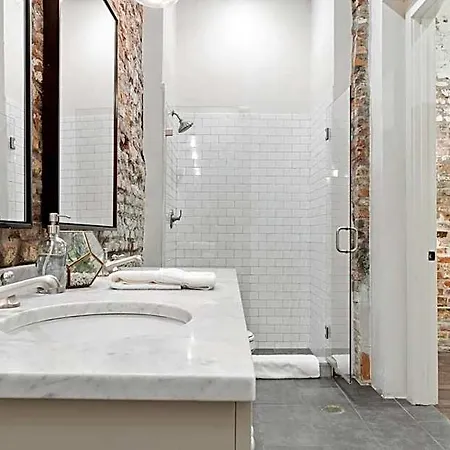 Group-friendly Nola Near Bourbon New Orleans
