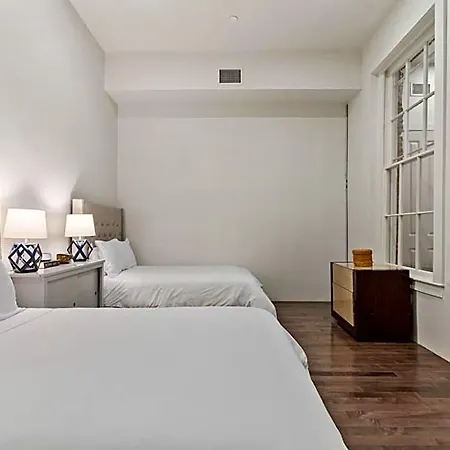 Group-friendly Nola Near Bourbon New Orleans