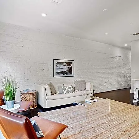Group-friendly Near Bourbon Street Hotel *