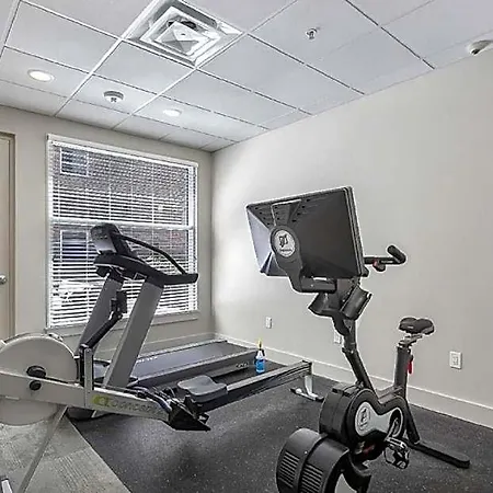 Spacious 4br Luxury Steps To French Quarter Aparthotel New Orleans