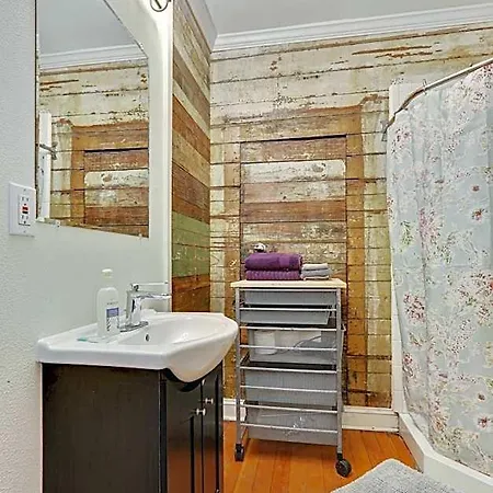 Aparthotel Montgomery House 4*