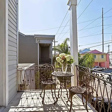 Montgomery House Aparthotel New Orleans