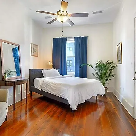 Montgomery House New Orleans