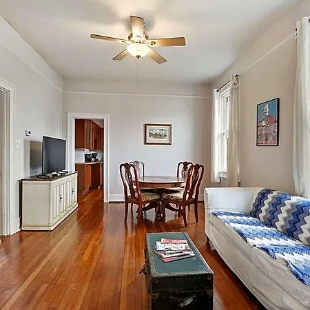 Freret Near Streetcar & Tulane Aparthotel 4*