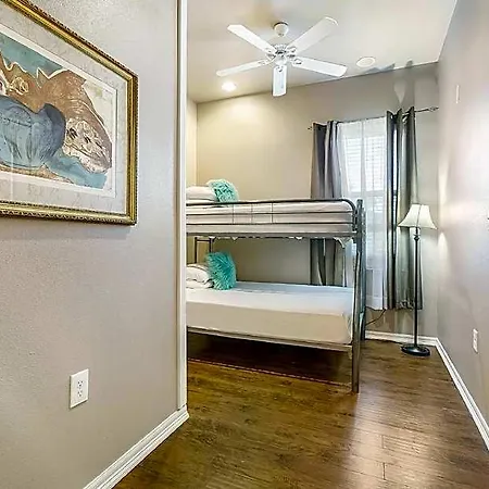 Modern, Spacious With Luxury Amenities 3* New Orleans