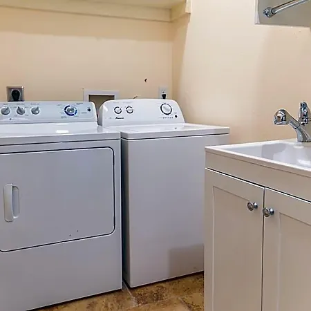 Modern, Spacious With Luxury Amenities Aparthotel