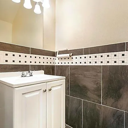 Aparthotel Modern, Spacious With Luxury Amenities 3*