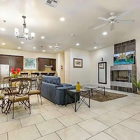 Modern, Spacious With Luxury Amenities 3* New Orleans