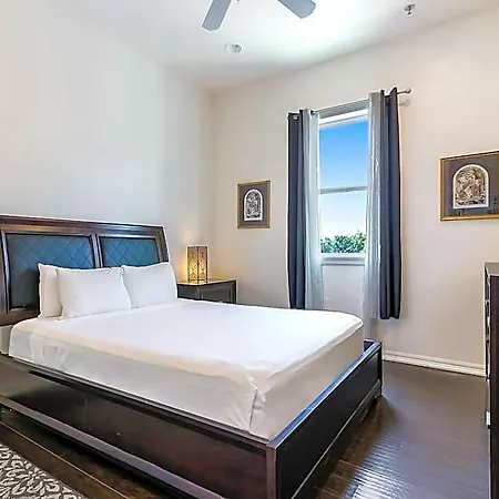 Modern, Spacious With Luxury Amenities 3* New Orleans