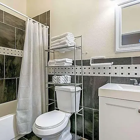 Modern, Spacious With Luxury Amenities Aparthotel