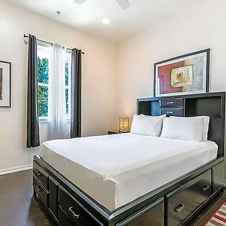 Modern, Spacious With Luxury Amenities Aparthotel