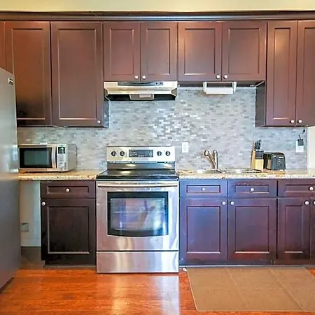 Stylish 4br In Downtown By Hosteeva Aparthotel