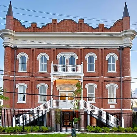 Sonder Gravier Place New Orleans