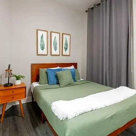 Bywater Aparthotel 3*