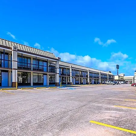 Hotel Quality I-10 East 3*