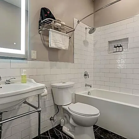 Hotel Rathbone Mansions