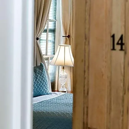 The Esplanade Mansion Bed & Breakfast