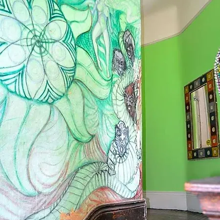Hostel India House New Orleans