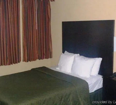 Fairfield By Marriott & Downtown French Quarter Area Hotel
