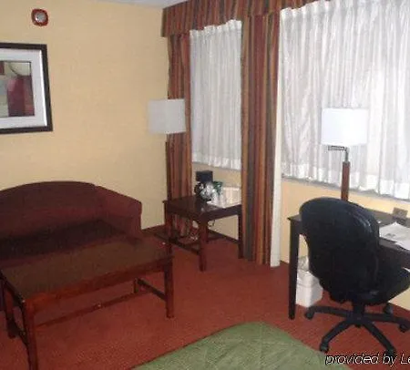 Fairfield By Marriott & Downtown French Quarter Area New Orleans