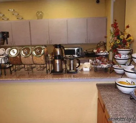 Fairfield By Marriott & Downtown French Quarter Area Hotel New Orleans