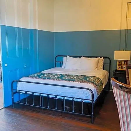 Hotel Historic Mardi Gras