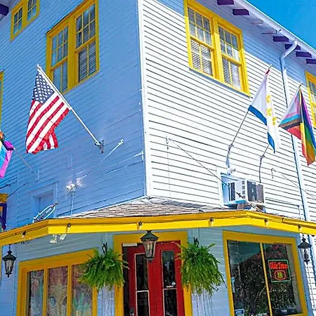 Historic Mardi Gras Hotel 2*