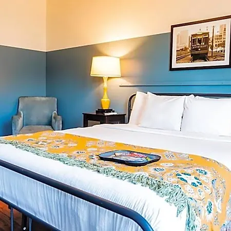 Historic Mardi Gras Hotel