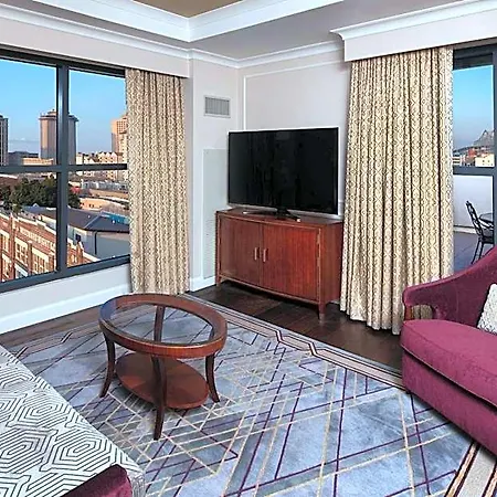 The Higgins New Orleans, Curio Collection By Hilton Hotel 4*