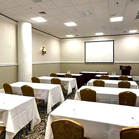 Wyndham Garden Downtown Hotel New Orleans