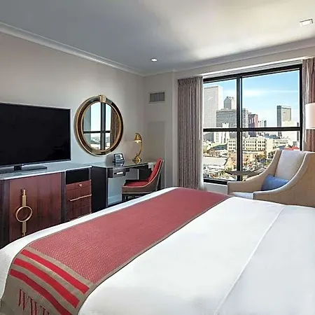 The Higgins New Orleans, Curio Collection By Hilton New Orleans