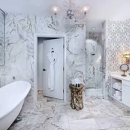 The Saint Hotel, New Orleans, French Quarter, Autograph Collection 4*