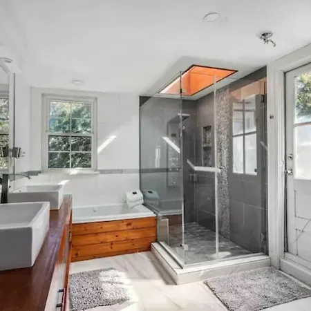 Grand Craftsman Style Heated Pool Holiday home